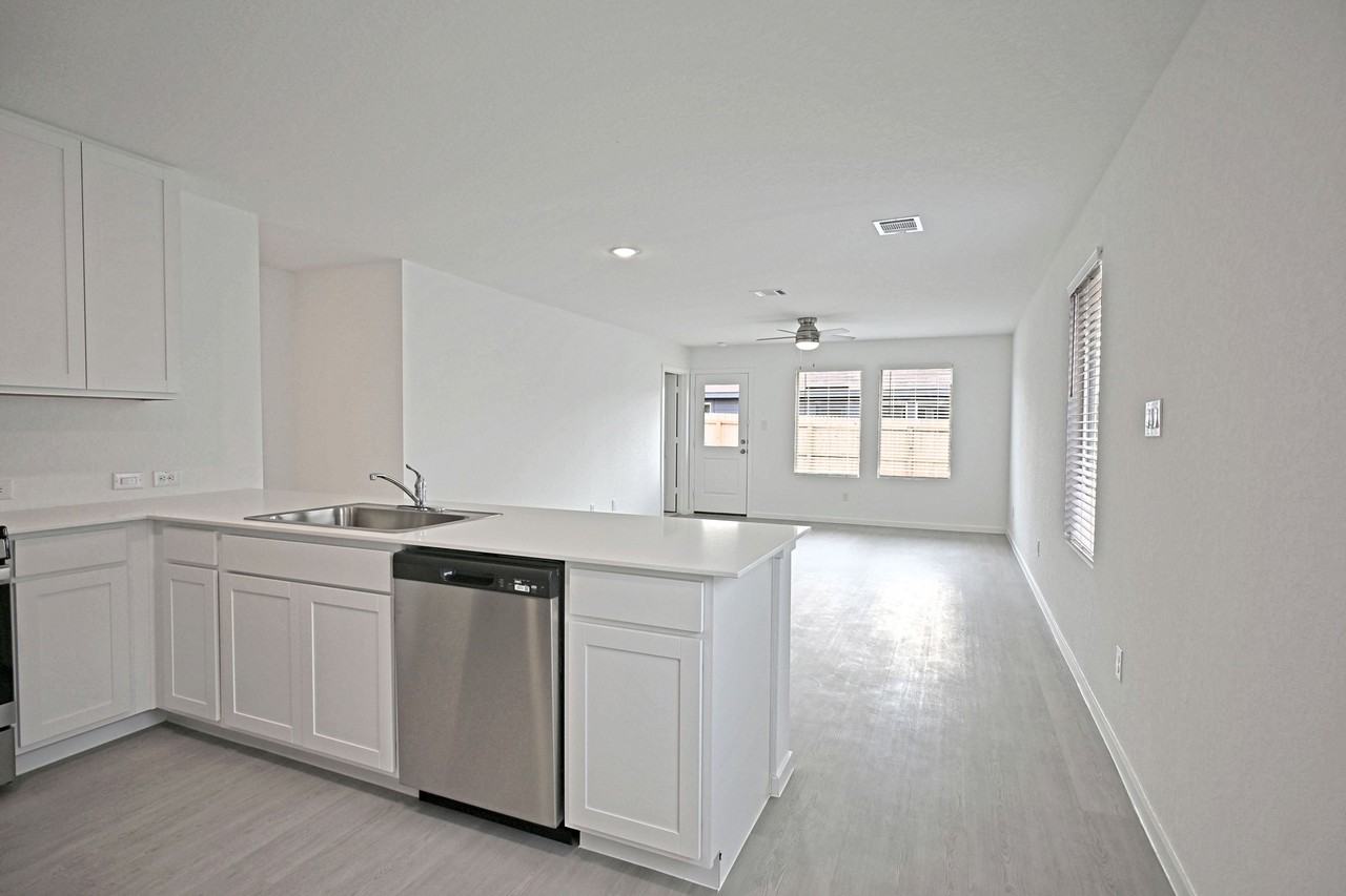 2412 Shady Grv #1 - Photo 7 of 50