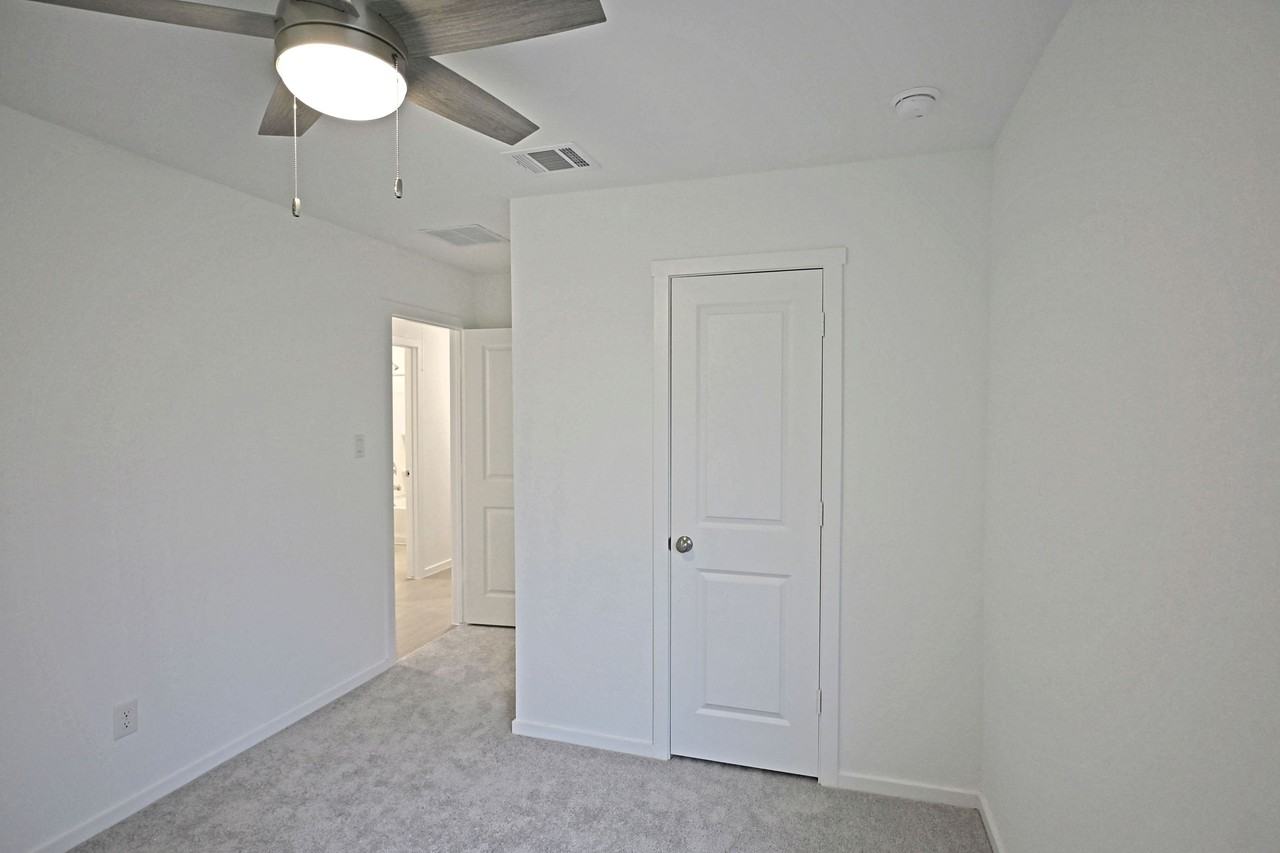 14709 Mudstone Pl #1 - Photo 5 of 48