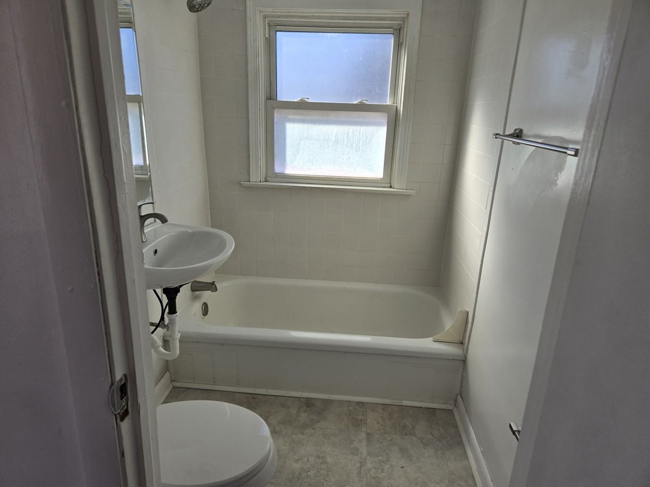 3625 S Warwick Cir #B - Photo 3 of 8