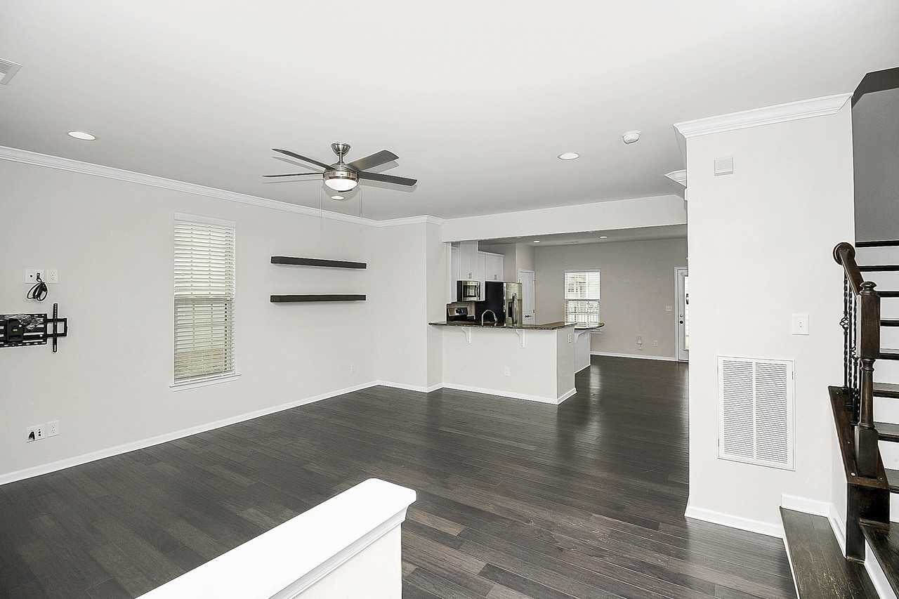 3043 Potomac River Pkwy #1 - Photo 4 of 50