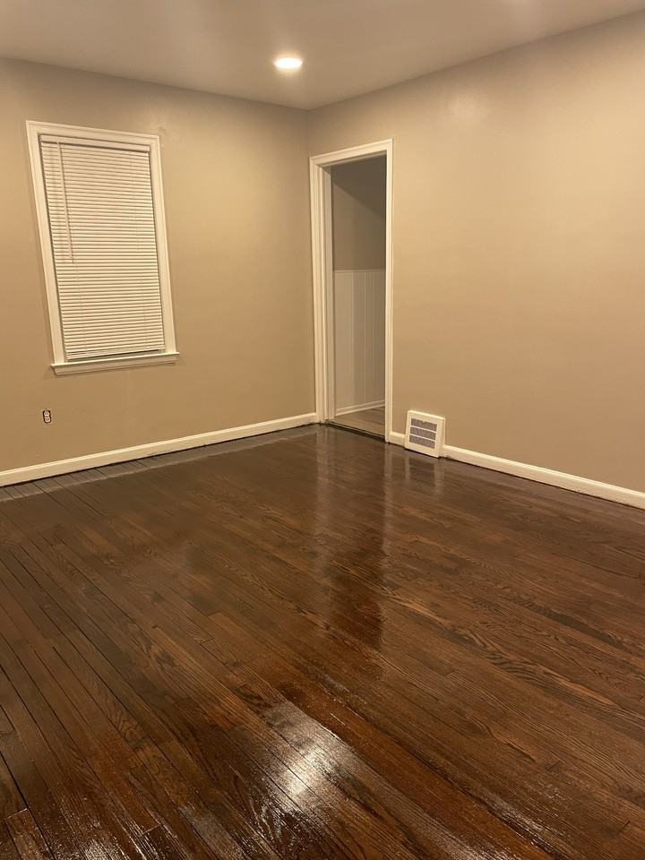 19929 Westphalia St - Photo 5 of 5