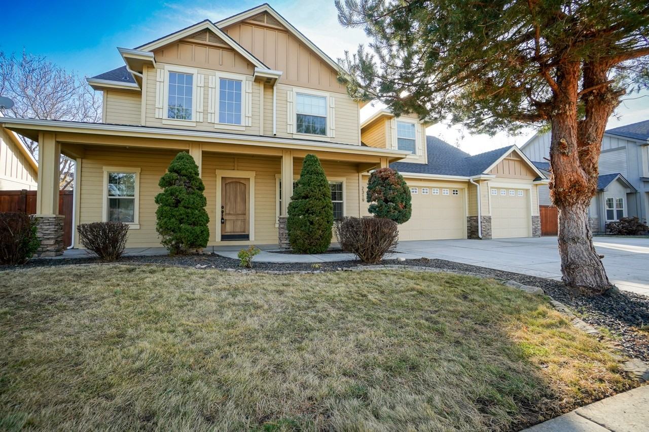 2319 E Challis St #1 - Photo 3 of 45