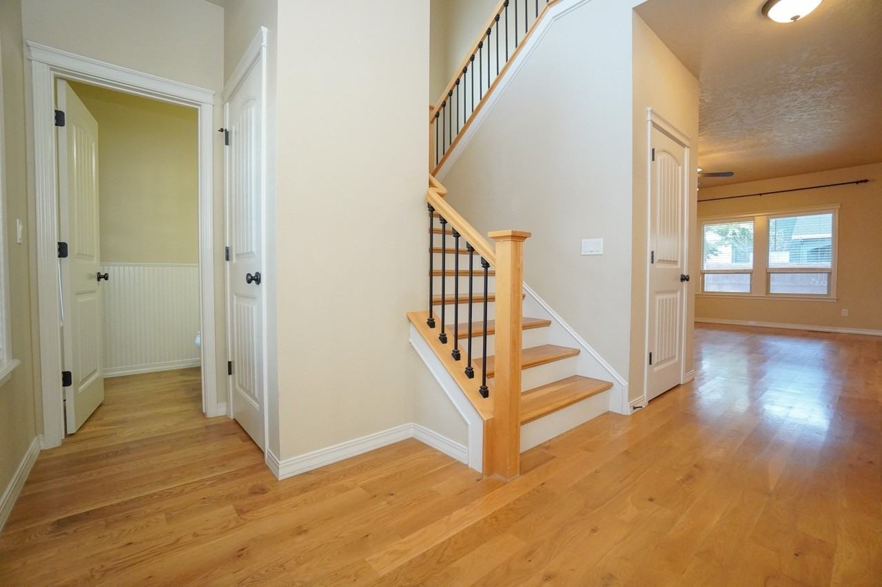 2319 E Challis St #1 - Photo 4 of 45