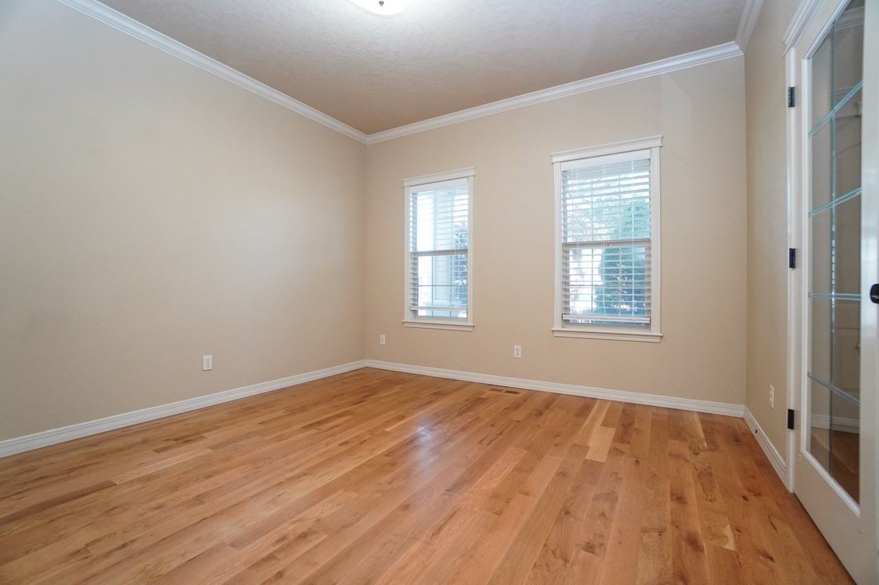 2319 E Challis St #1 - Photo 6 of 45