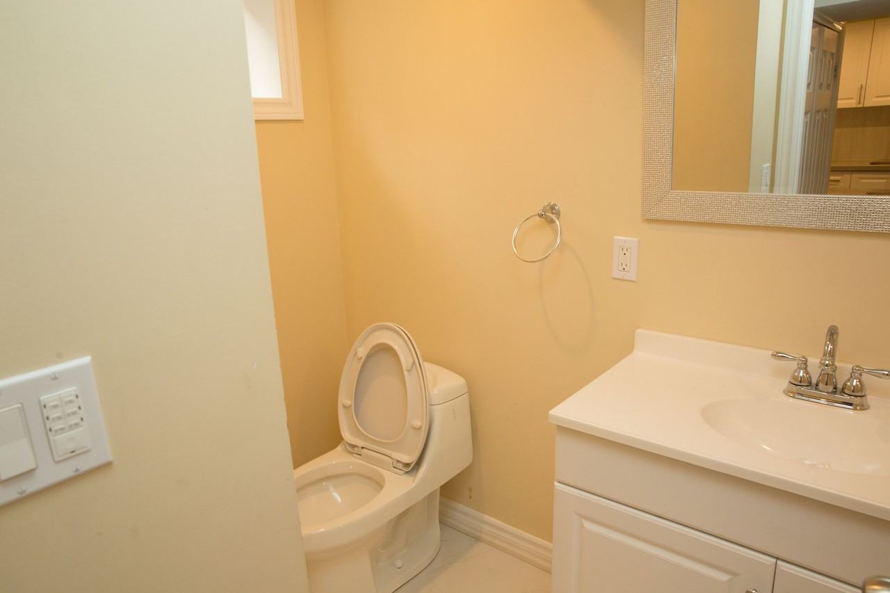 32 Durrington Cres #2 - Photo 6 of 10