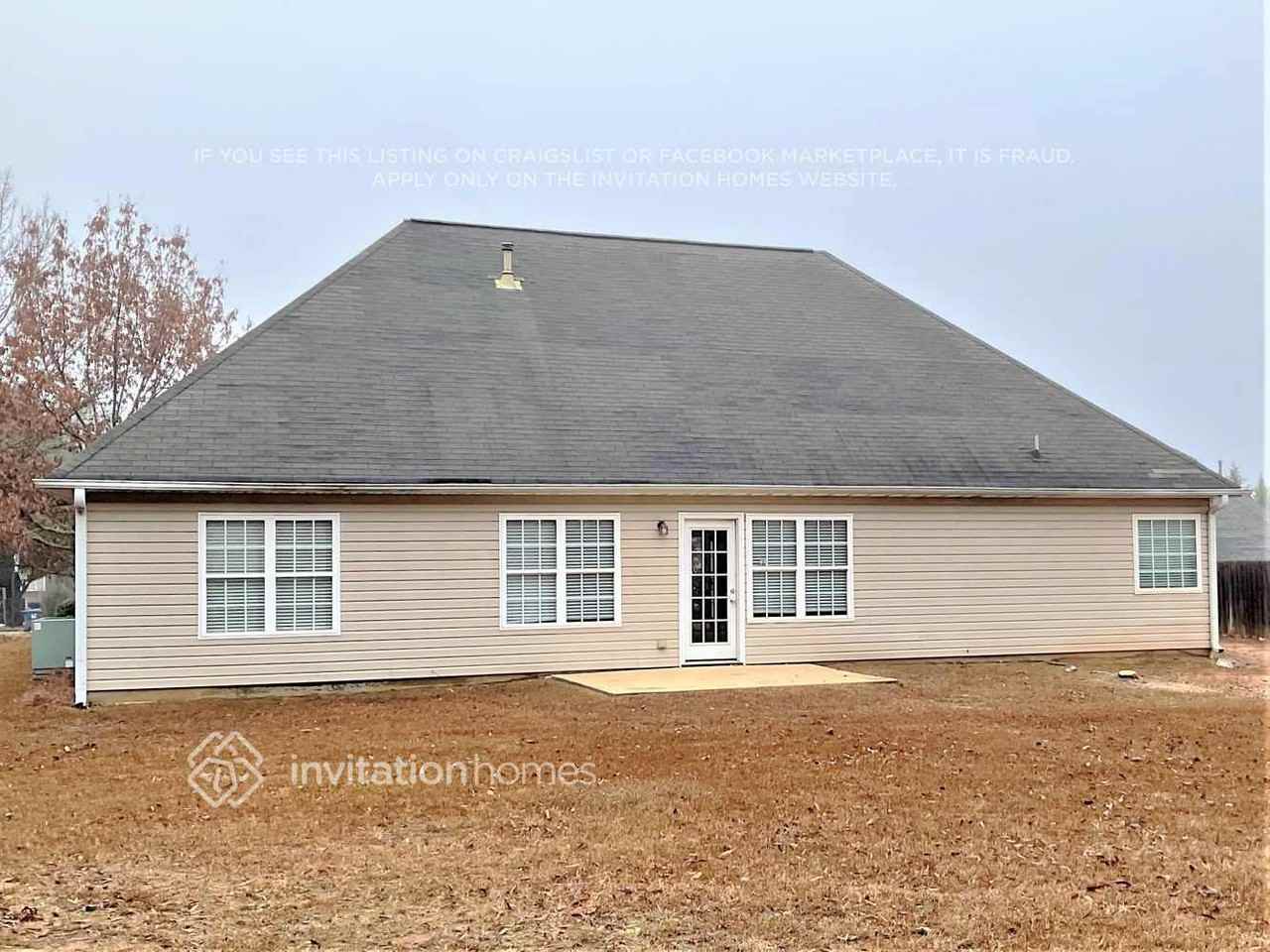 811 Tucker Trl - Photo 2 of 3