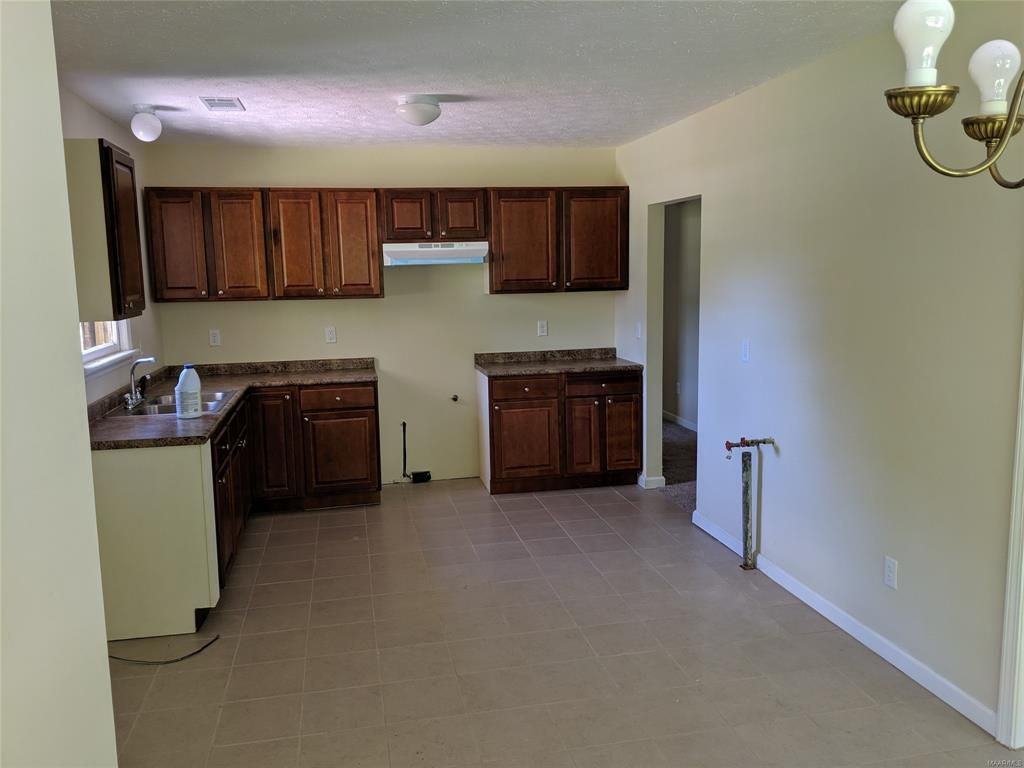 515 Briarcliff Rd #1 - Photo 5 of 11