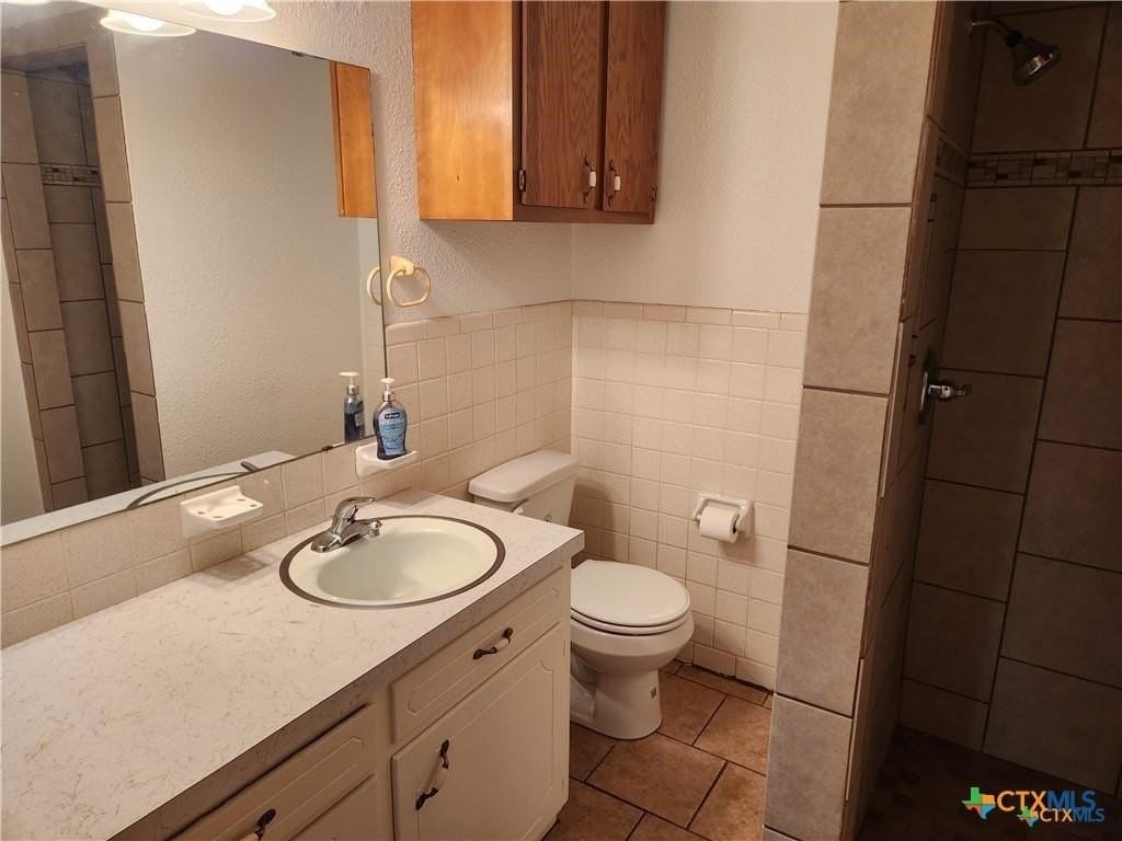 106 W Avenue G - Photo 6 of 15