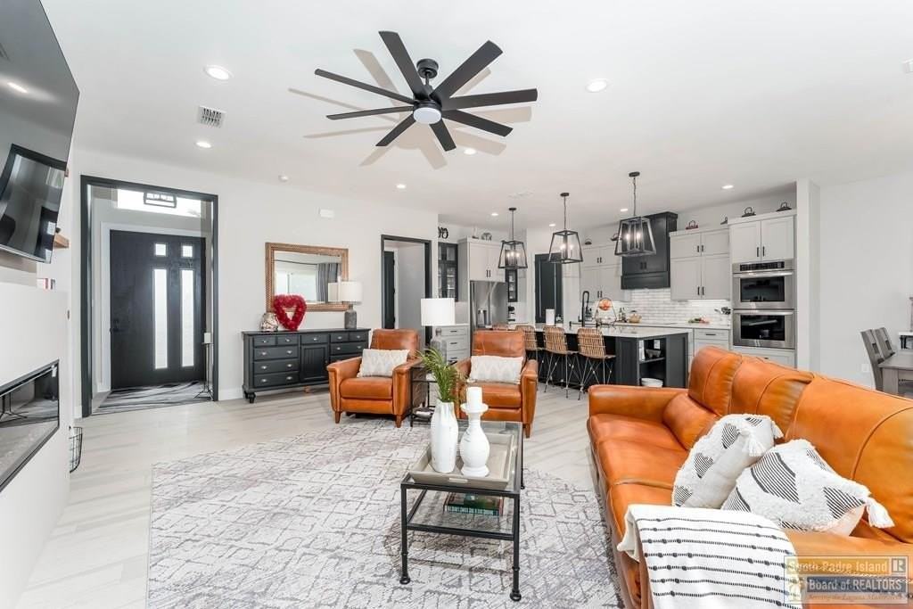 100 Torrey Pines Rd - Photo 5 of 50