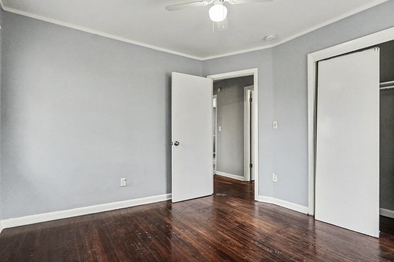 1147 Oakley Dr #1 - Photo 6 of 24