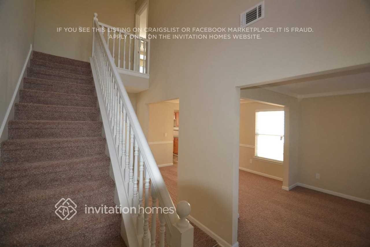 4283 Arabian Way - Photo 3 of 17