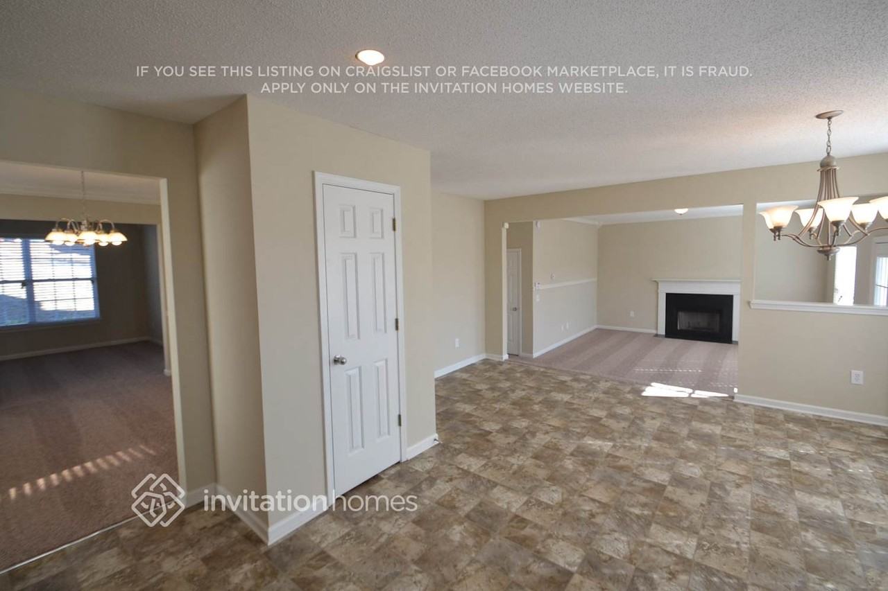 4283 Arabian Way - Photo 6 of 17