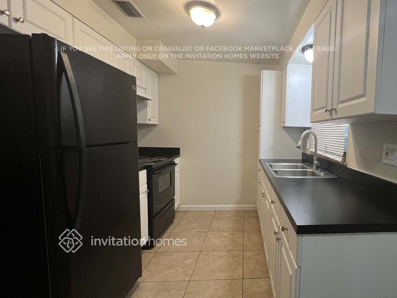 411 W Charlotte Ave - Photo 4 of 13