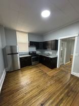 1824 W 46th St #1R - Photo 1 of 1