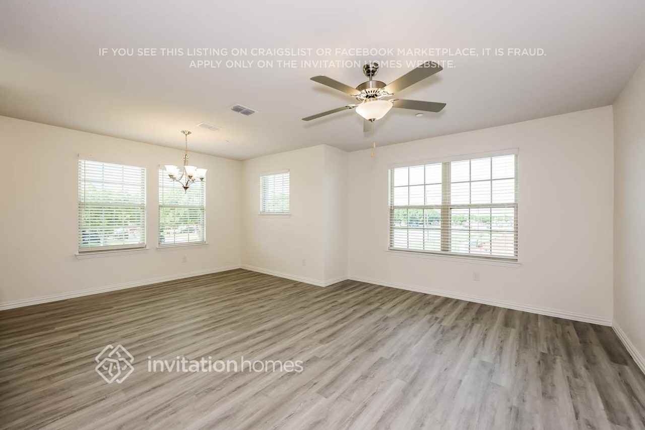 746 Bonnet Trl - Photo 4 of 23