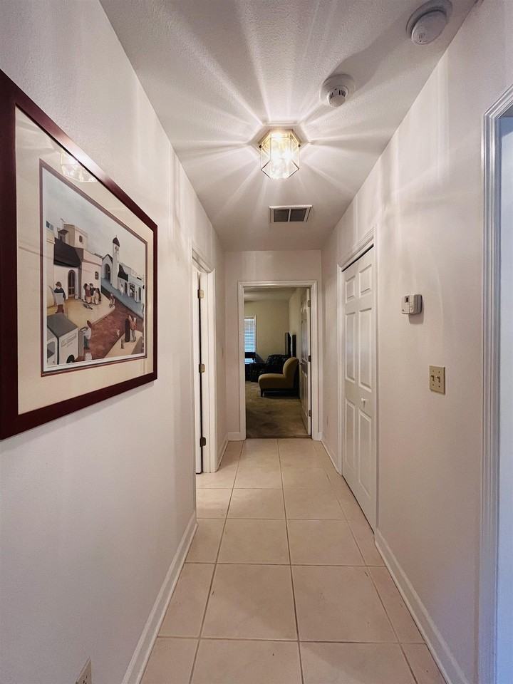 1000 Cherry Laurel St - Photo 4 of 19