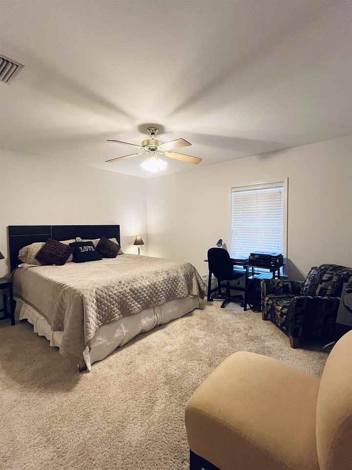 1000 Cherry Laurel St - Photo 7 of 19