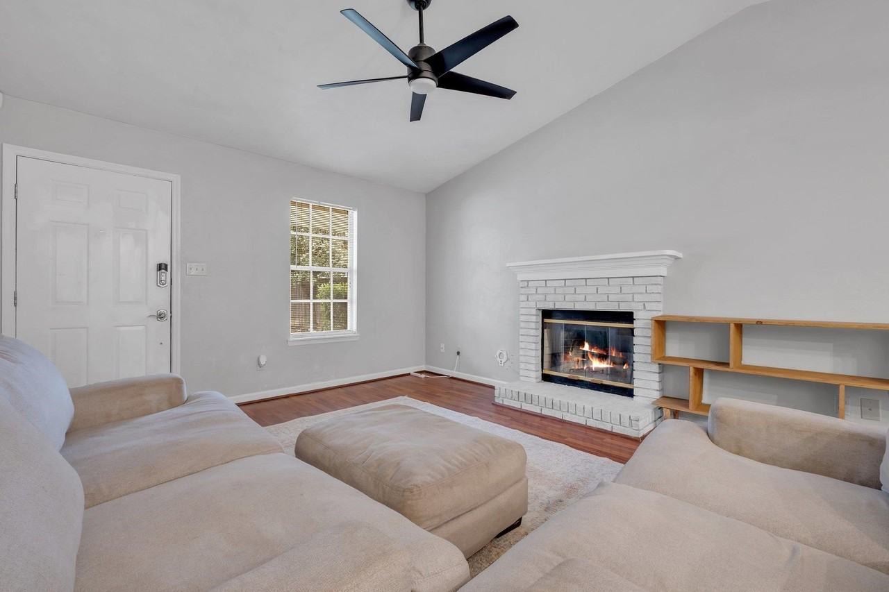 2424 Ian Dr - Photo 6 of 25