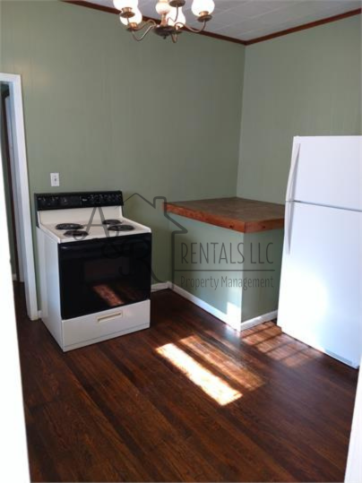 115 W Jackson St #1 - Photo 6 of 16