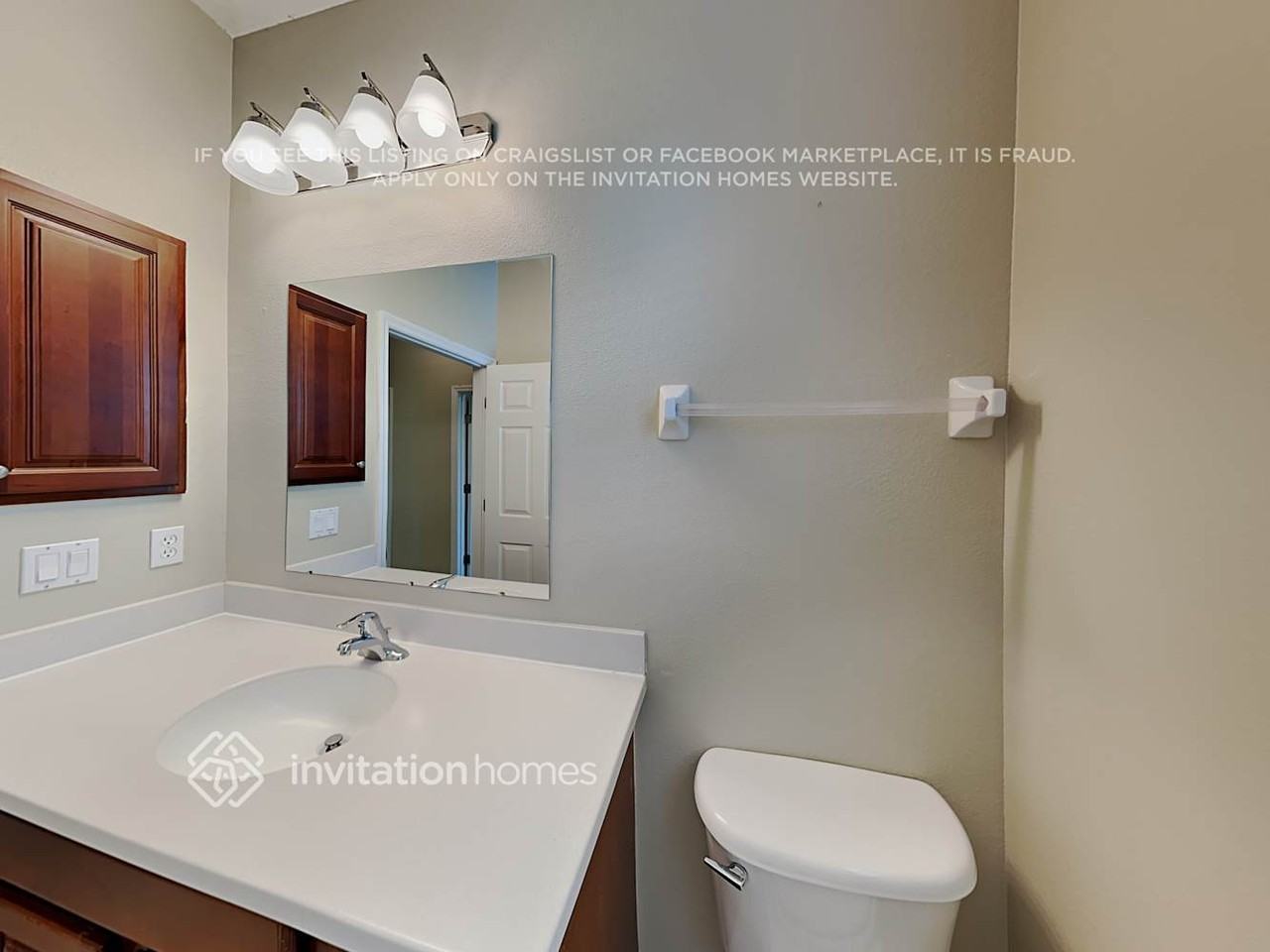 12423 25th Ct E - Photo 3 of 7