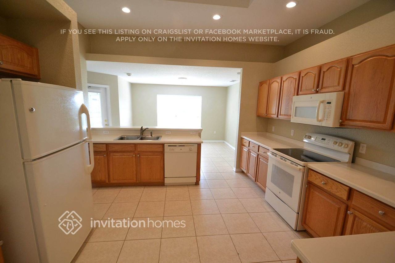 202 Clovis Pass - Photo 3 of 11