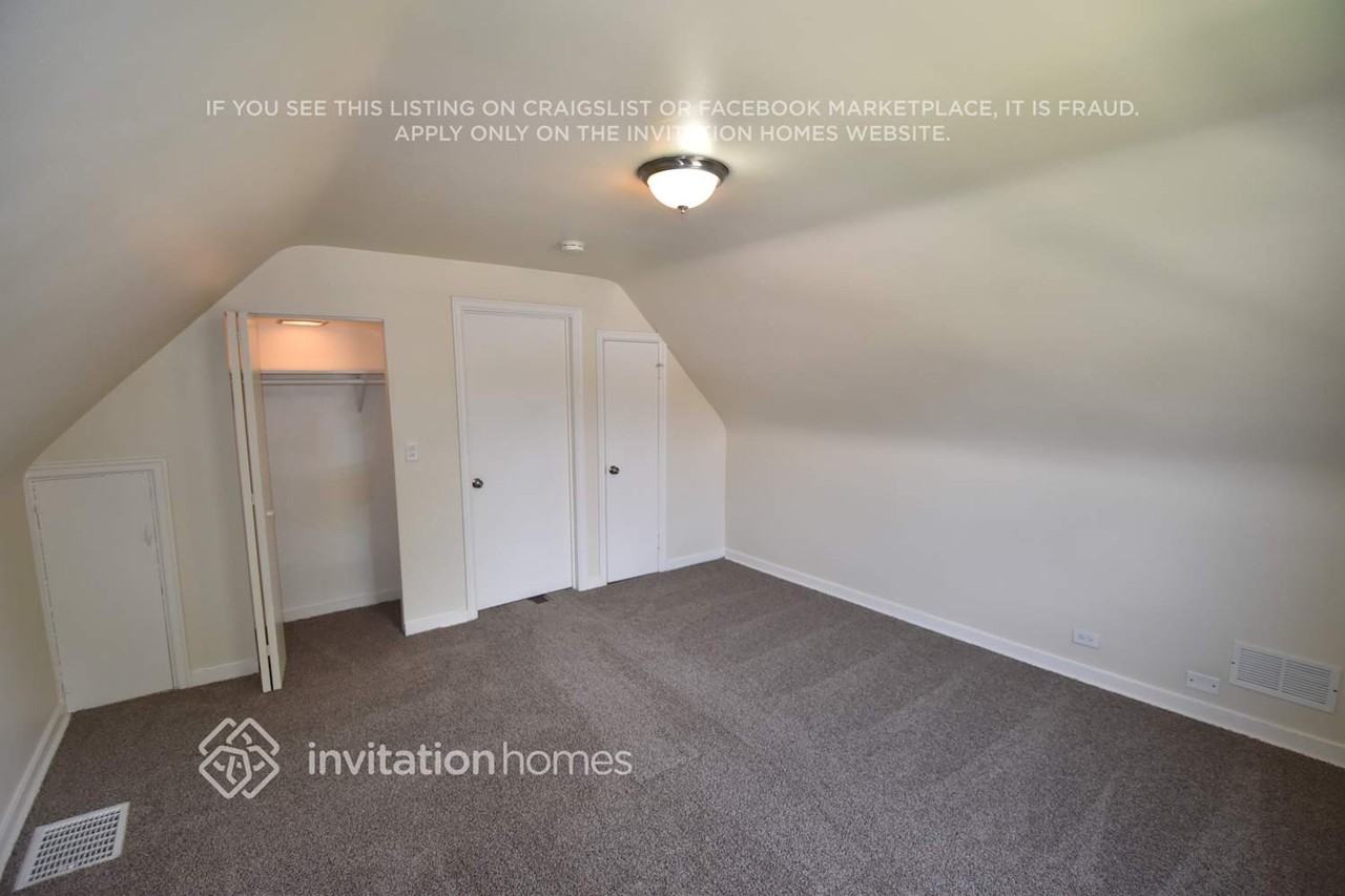 8035 S Richmond St - Photo 7 of 13