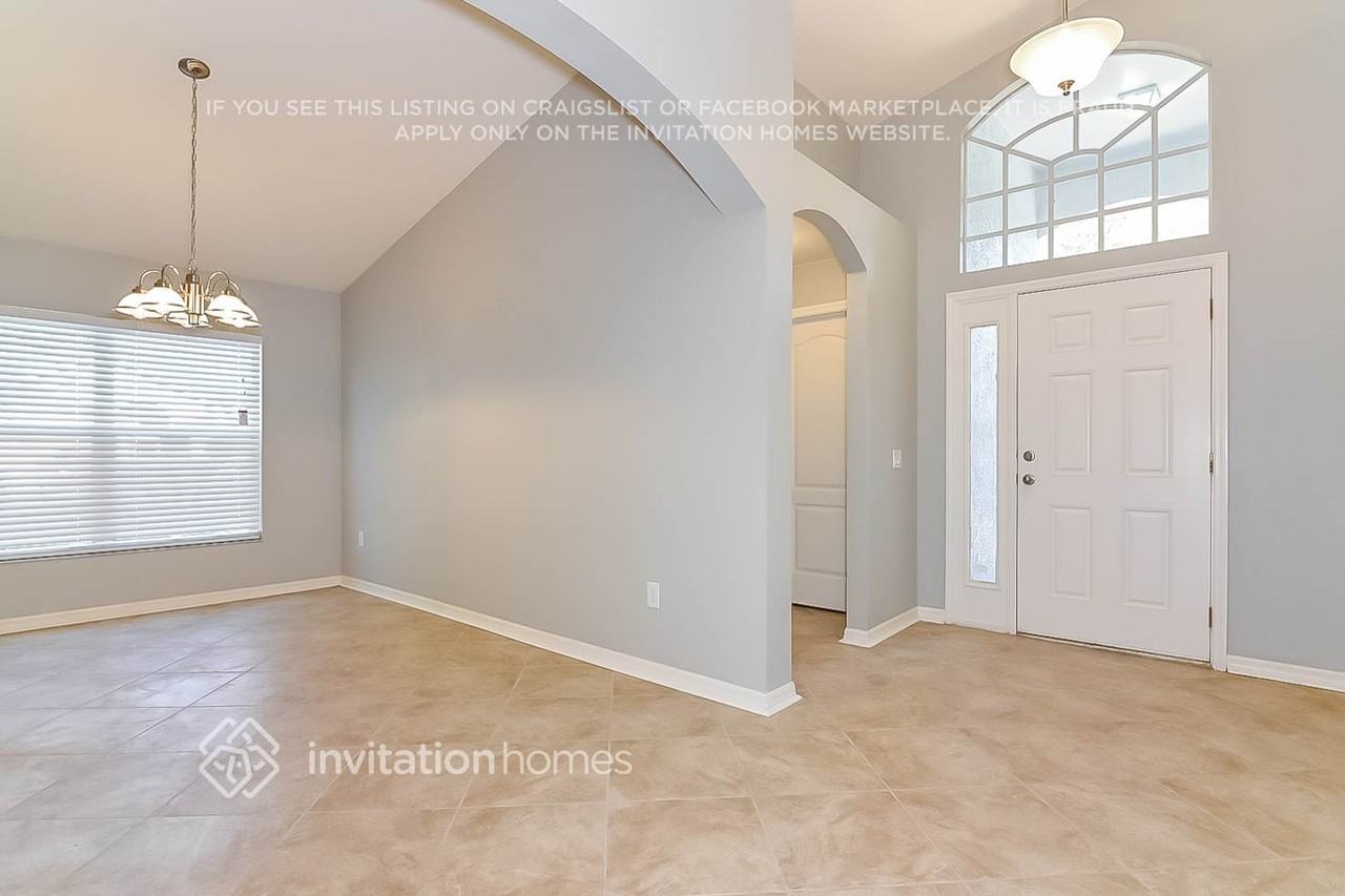 12617 Kings Lake Dr - Photo 3 of 21