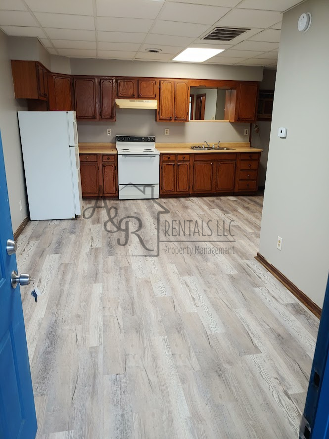 308 E 7th - 4 #4 - Photo 5 of 13