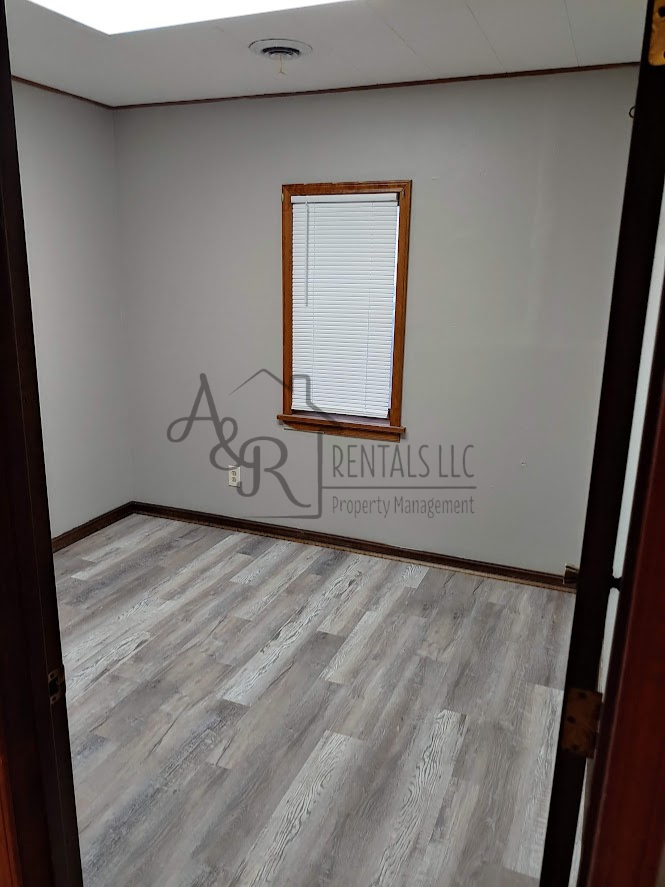 308 E 7th - 4 #4 - Photo 6 of 13