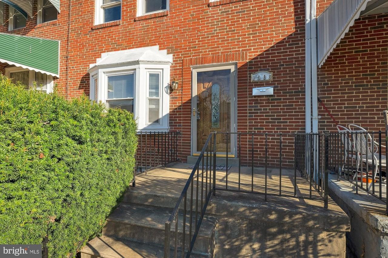 1908 E Belvedere Ave - Photo 2 of 15