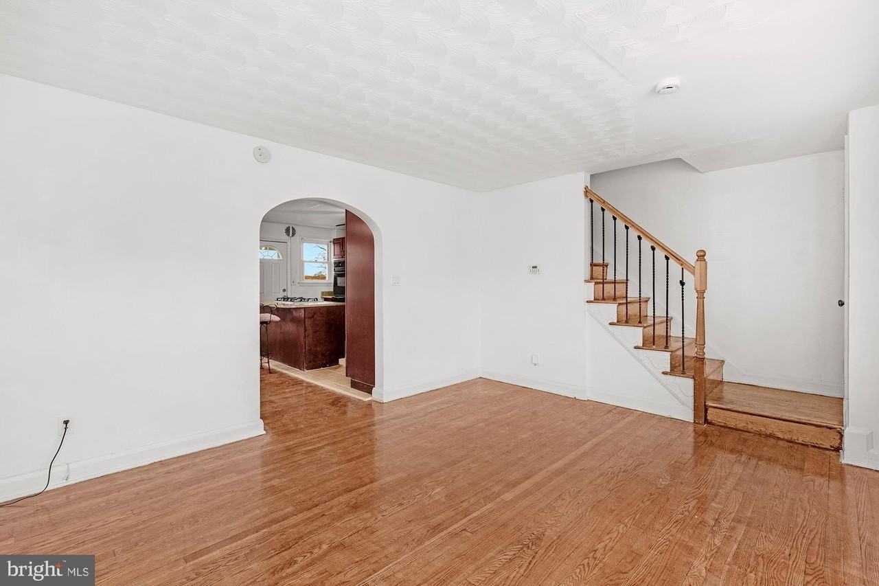 1908 E Belvedere Ave - Photo 4 of 15