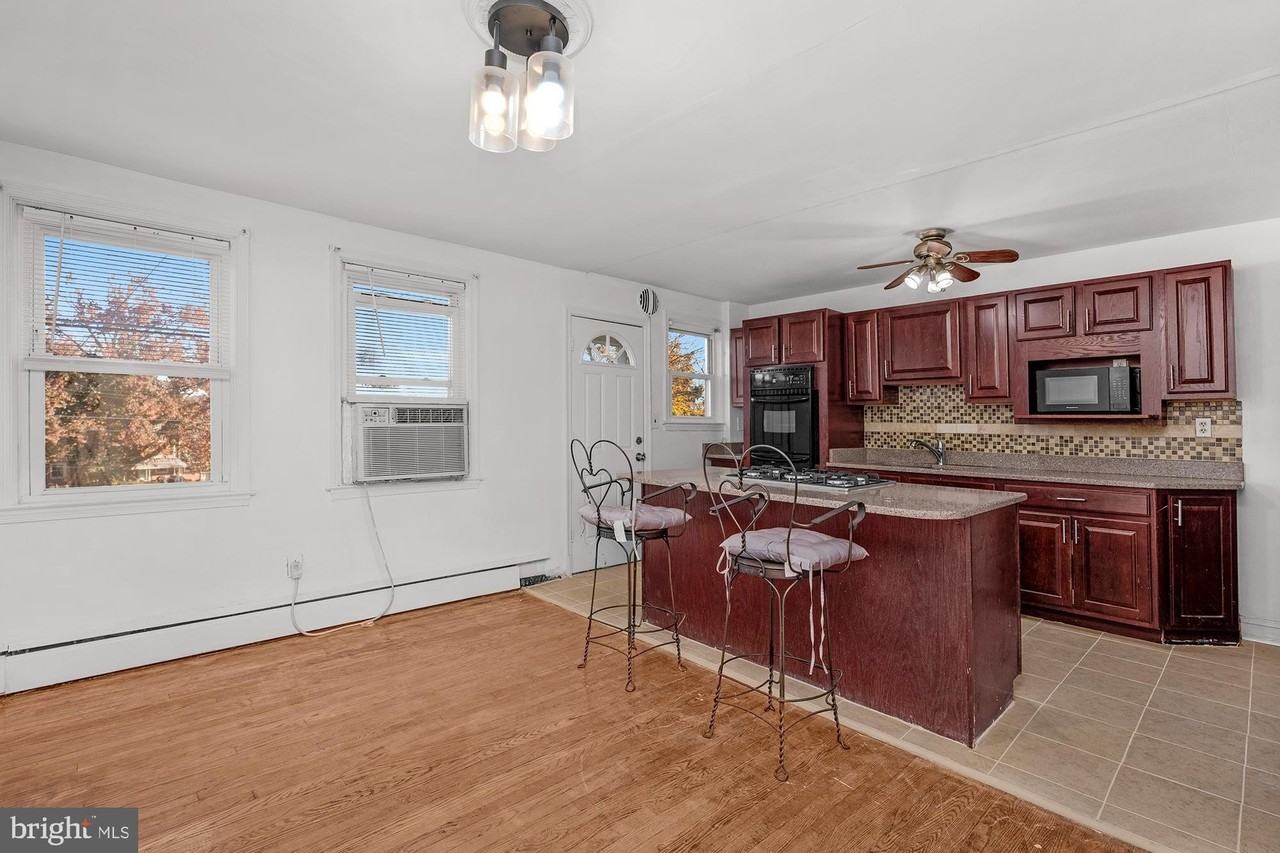 1908 E Belvedere Ave - Photo 6 of 15