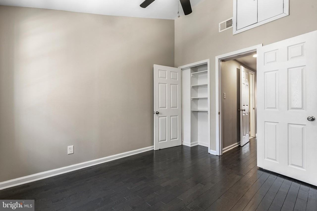 1036 Patapsco St - Photo 6 of 15