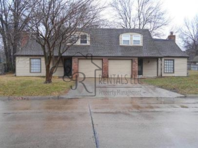 708 Village Dr #1 - Photo 4 of 12