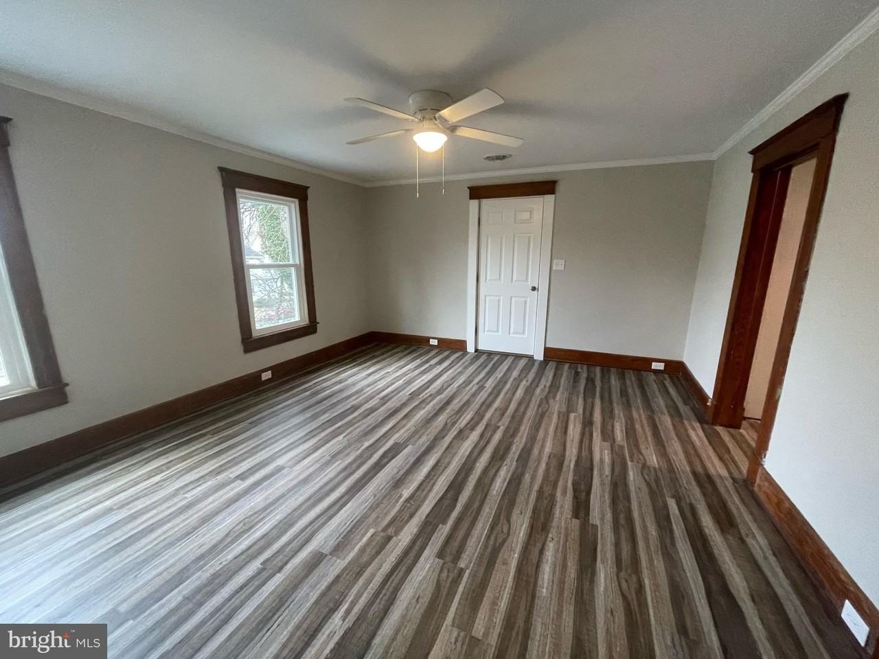 408 Maryland Ave Apt B #B - Photo 6 of 9