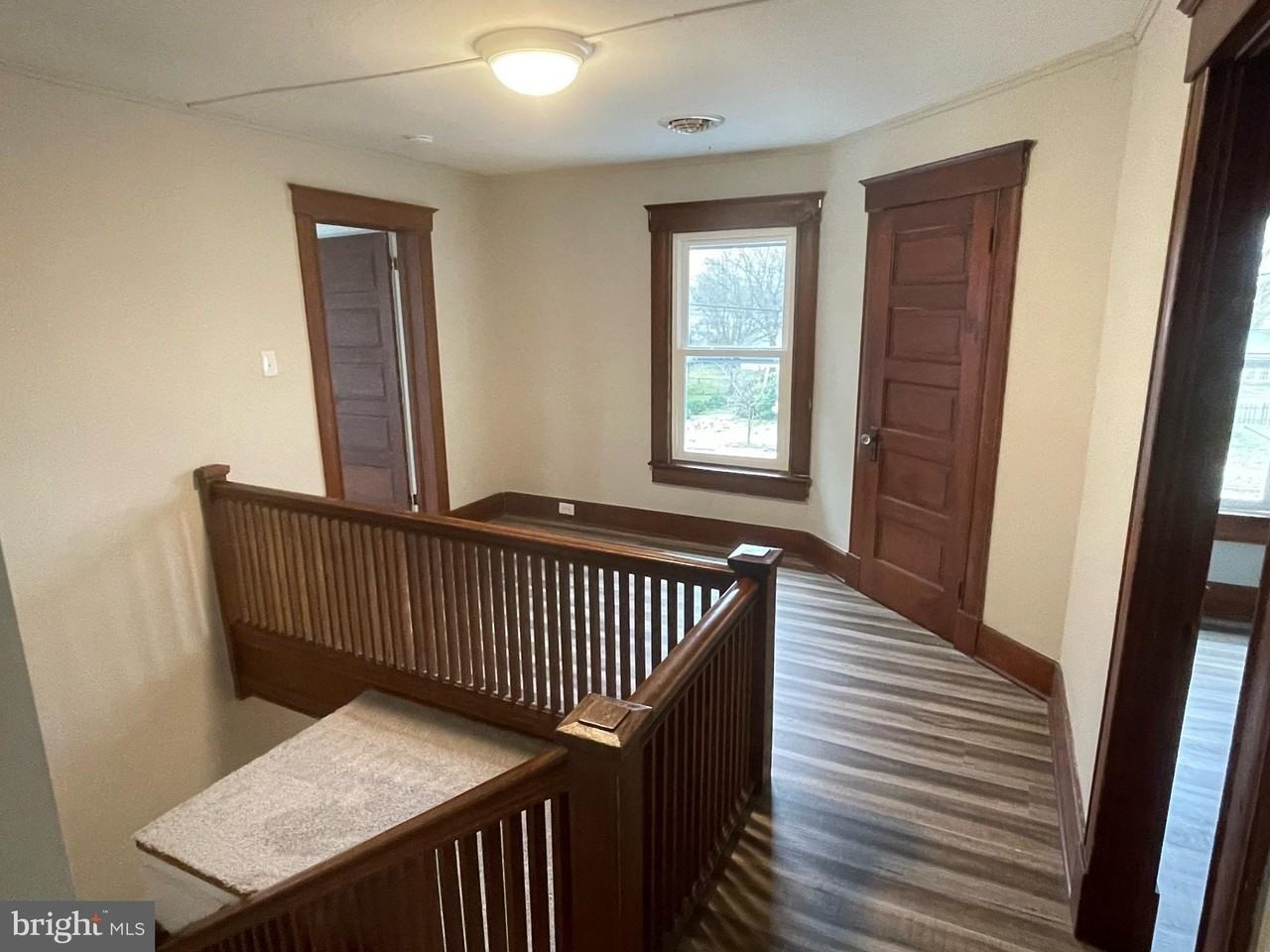 408 Maryland Ave Apt B #B - Photo 7 of 9