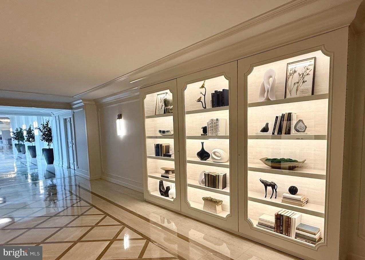 5225 Pooks Hill Rd Apt 1021 #1021N - Photo 3 of 17