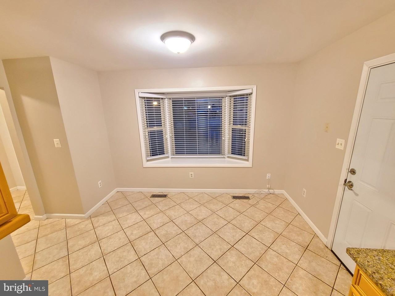 191 Hardy Pl - Photo 7 of 31