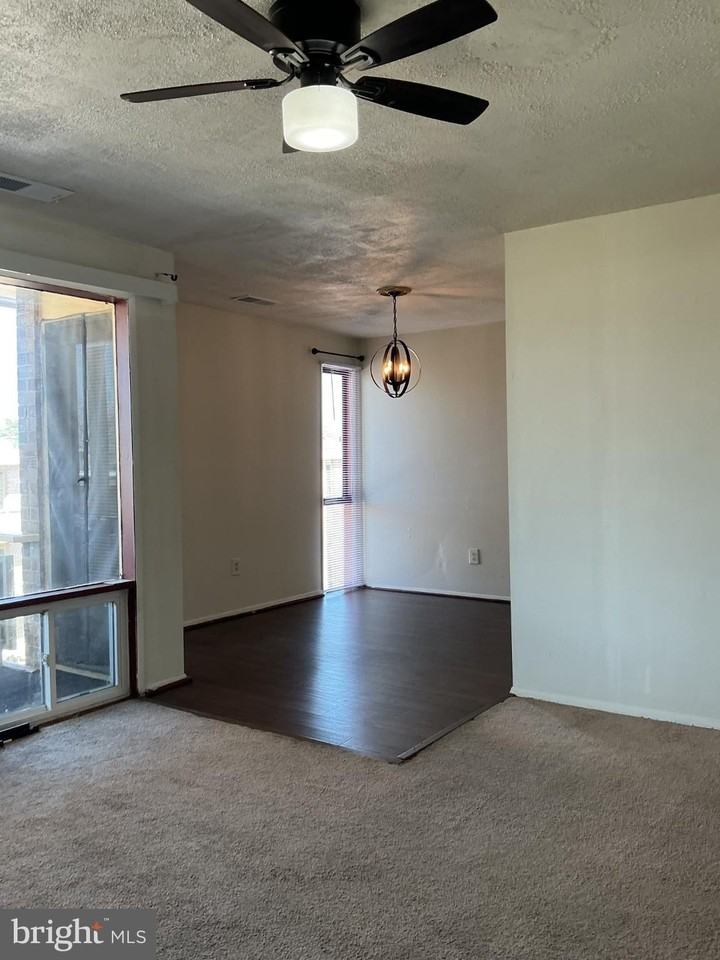 7246 Donnell Pl Apt D3 #D3 - Photo 6 of 18