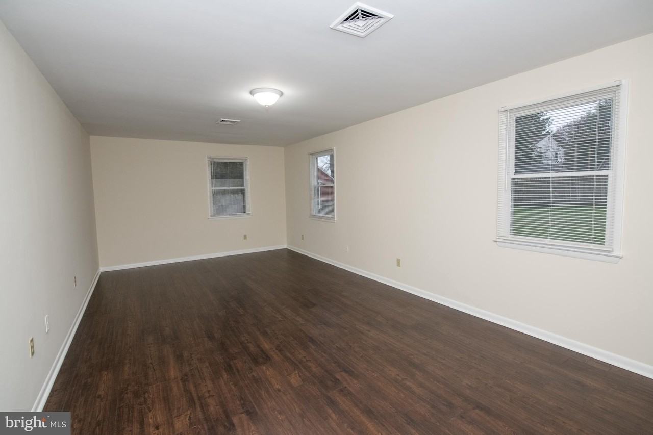 38 Linden Ave - Photo 3 of 45