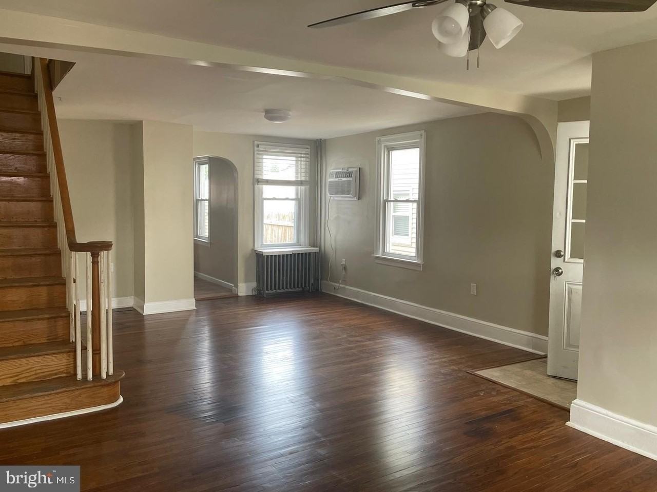 416 Washington St - Photo 5 of 11