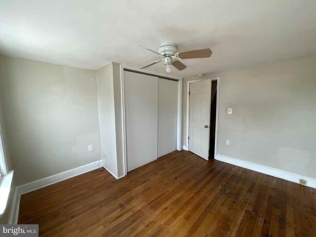 416 Washington St - Photo 7 of 11