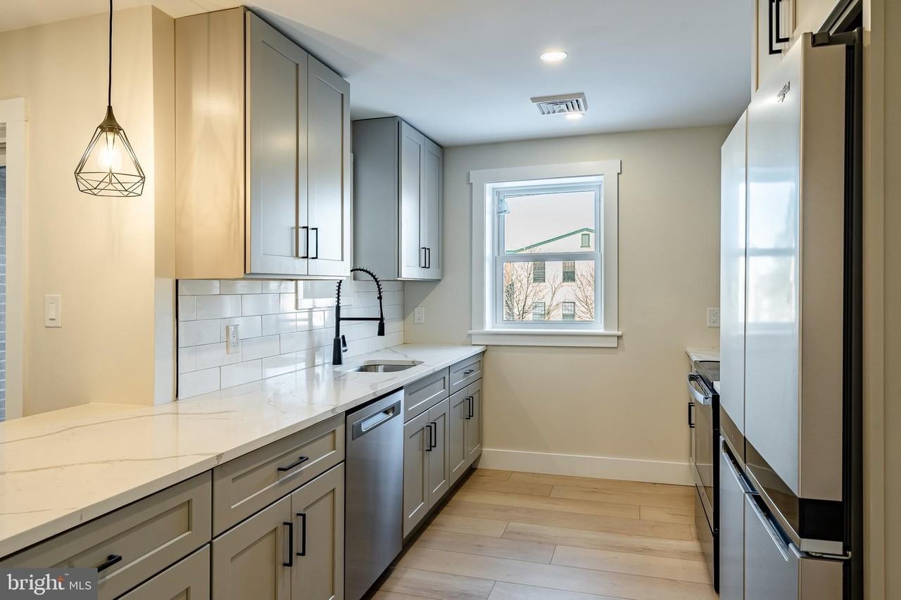 530 Washington Ave Apt 7 #7 - Photo 7 of 25