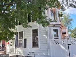 featured image of 1015 Chestnut St Unit 1 #1