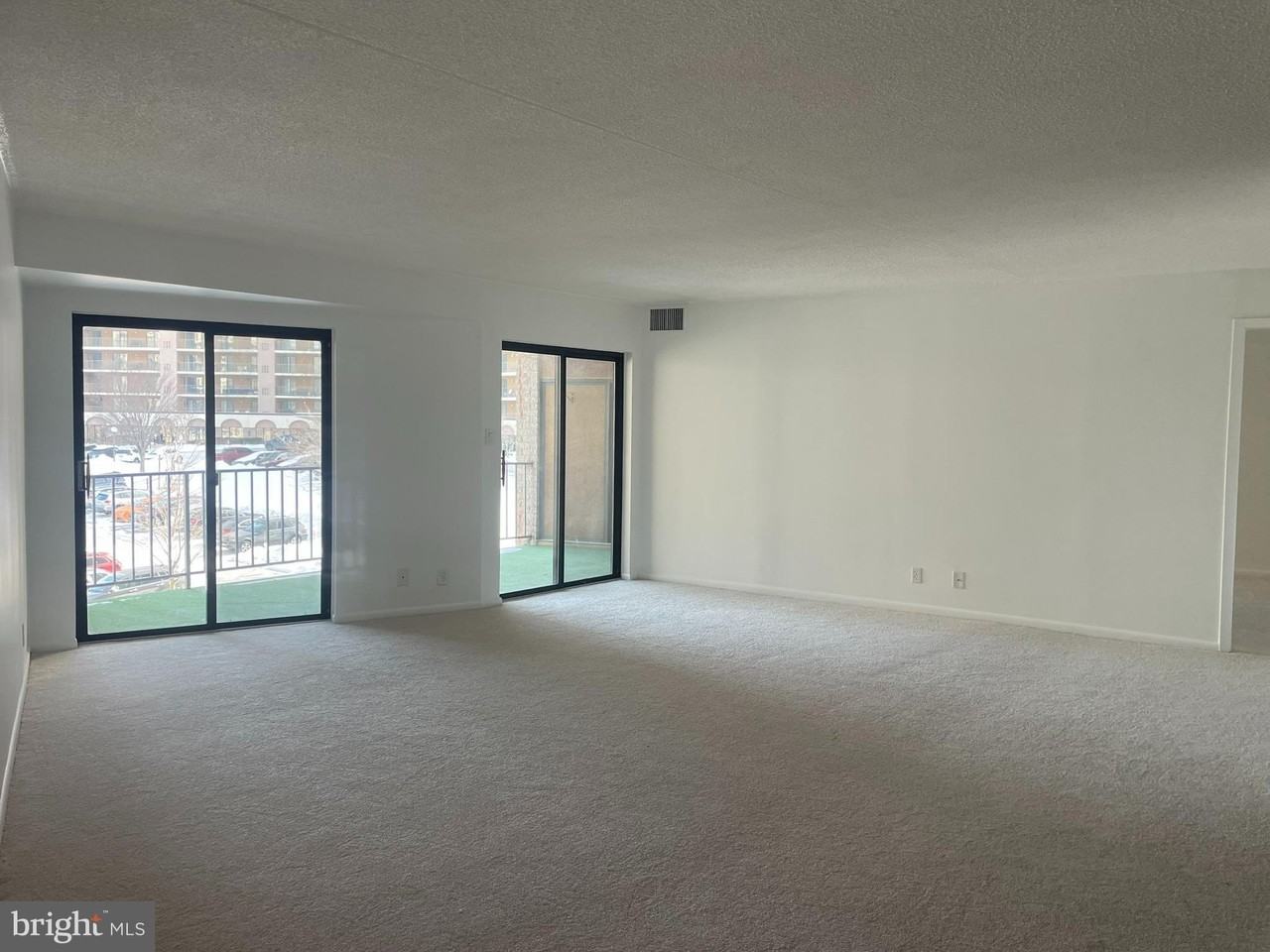 20321 Valley Forge Cir Unit 321 #321 - Photo 7 of 28