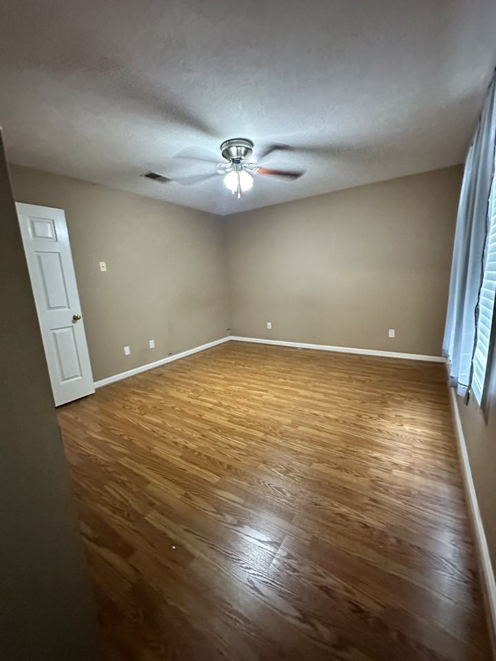 499 Sivley Rd #1 - Photo 6 of 10