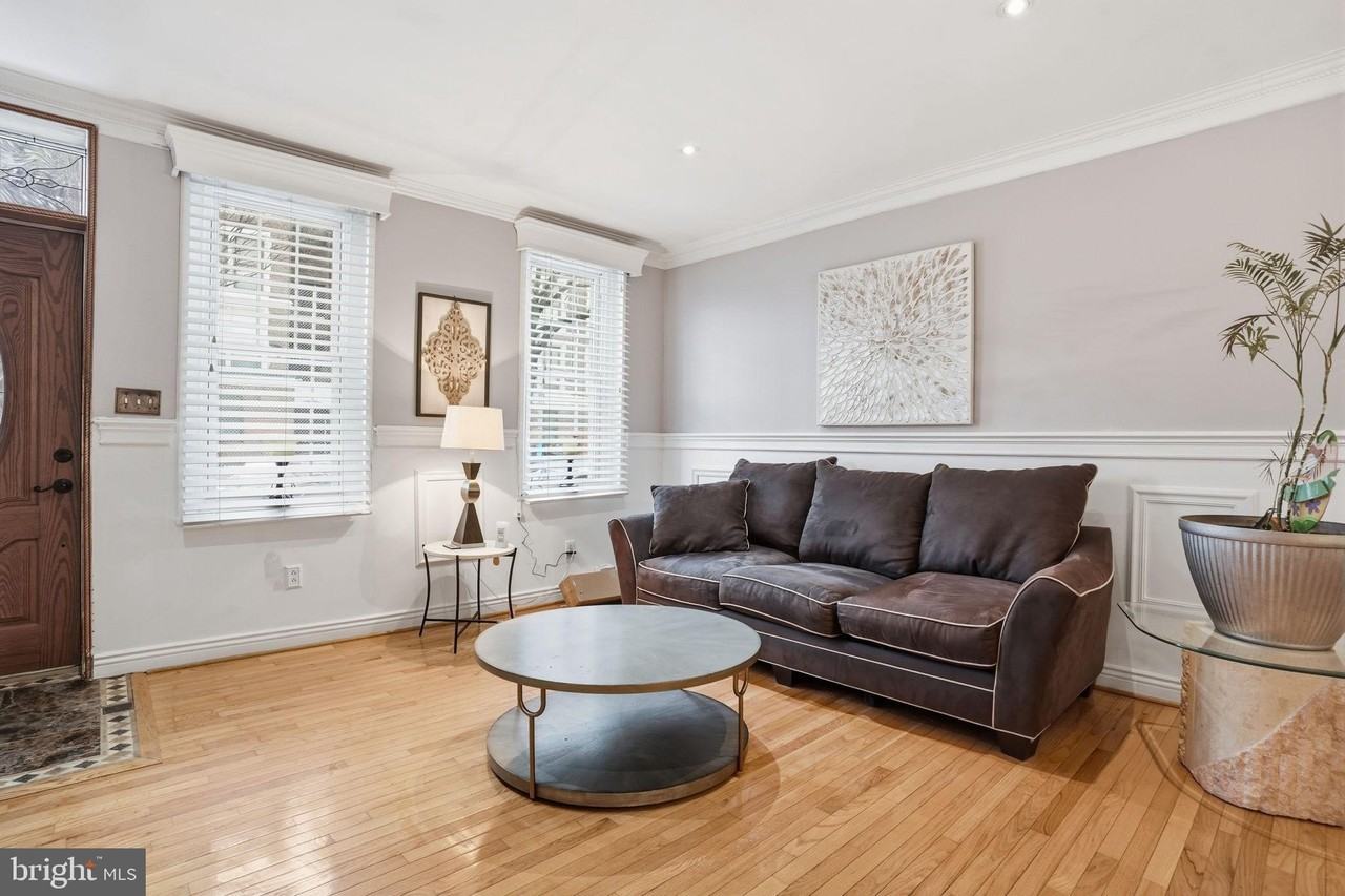 320 Mckean St - Photo 4 of 22