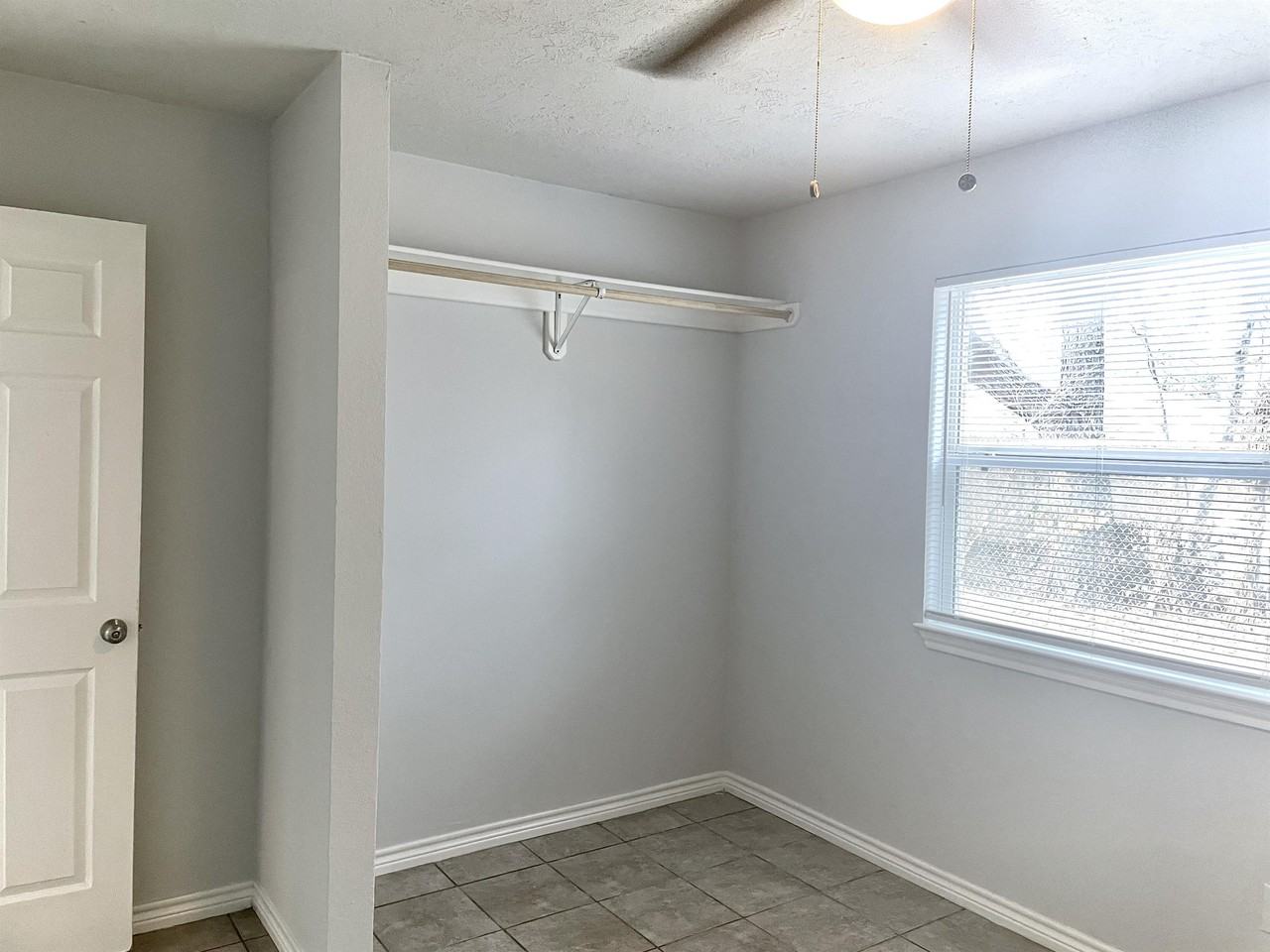 1906 Finfeather Rd #D - Photo 6 of 7