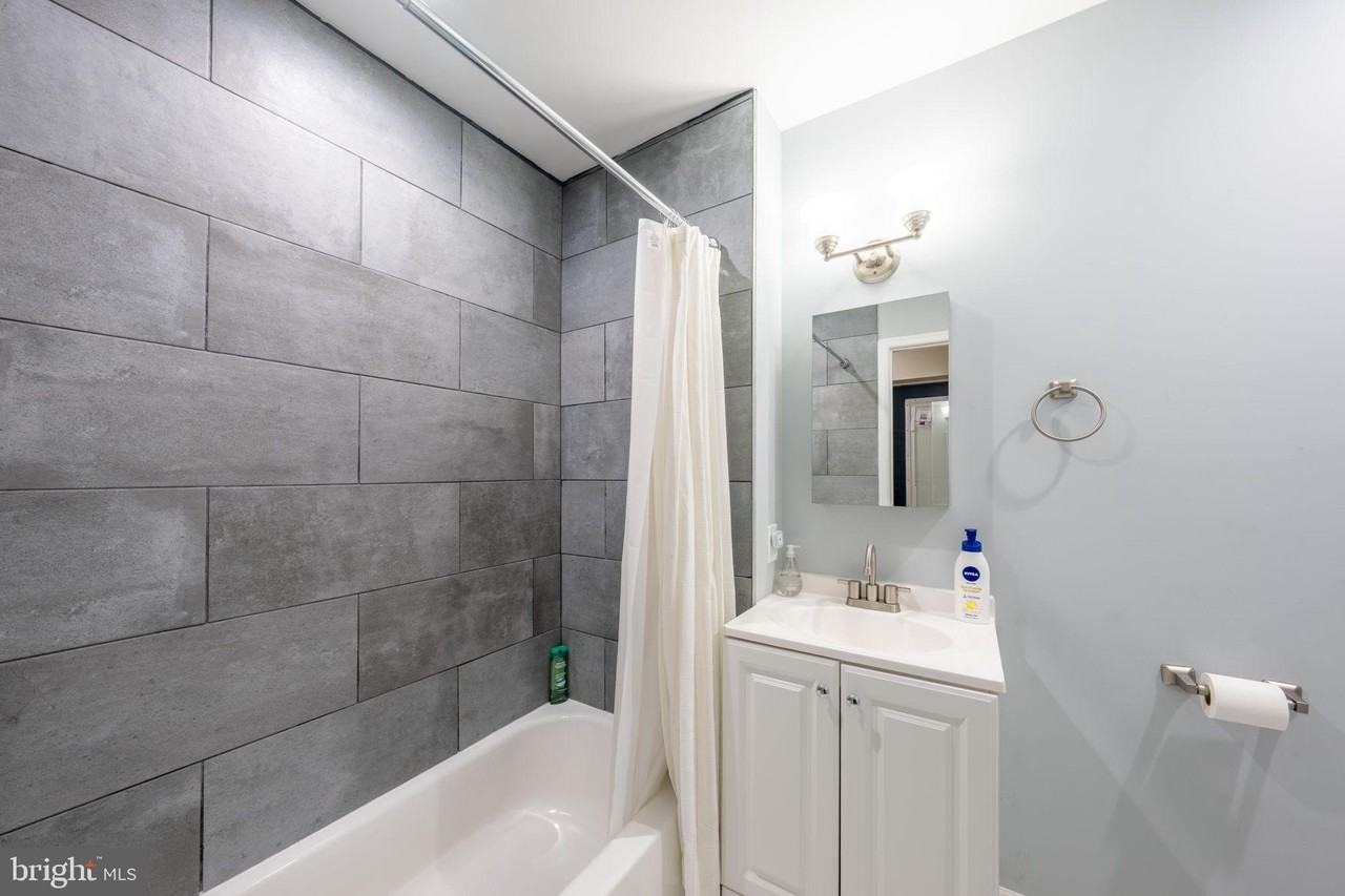 2205 Emerald St Unit 1 #1 - Photo 4 of 15