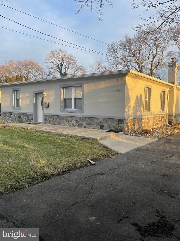 3901 Richmond St - Photo 3 of 24